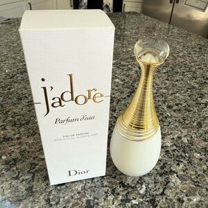 Dior J'adore Parfum d'eau in Gold and White